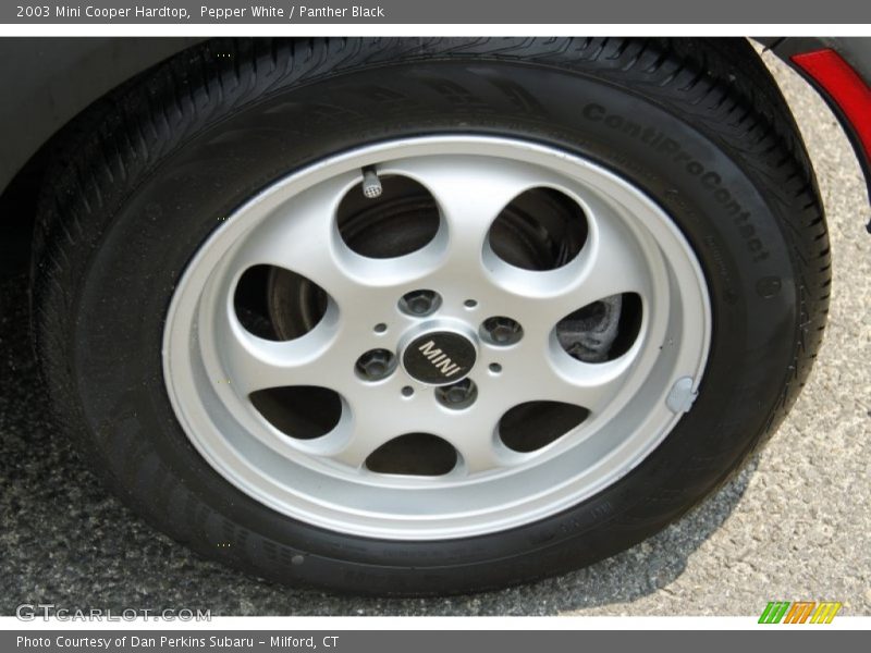 Pepper White / Panther Black 2003 Mini Cooper Hardtop