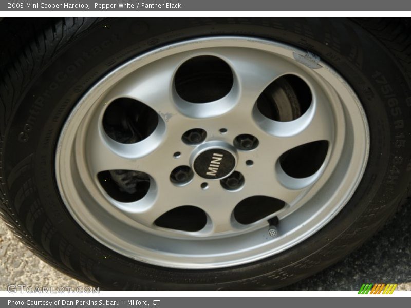 Pepper White / Panther Black 2003 Mini Cooper Hardtop