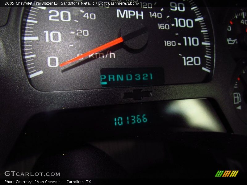 Sandstone Metallic / Light Cashmere/Ebony 2005 Chevrolet TrailBlazer LS