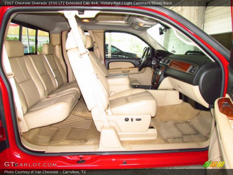  2007 Silverado 1500 LTZ Extended Cab 4x4 Light Cashmere/Ebony Black Interior
