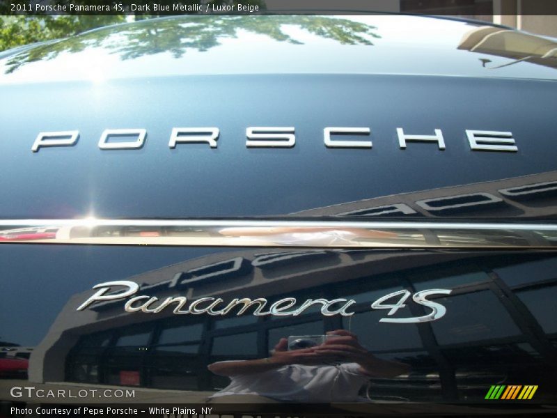  2011 Panamera 4S Logo