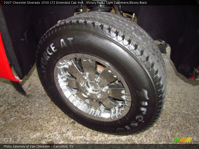 Custom Wheels of 2007 Silverado 1500 LTZ Extended Cab 4x4