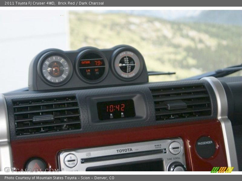 Brick Red / Dark Charcoal 2011 Toyota FJ Cruiser 4WD