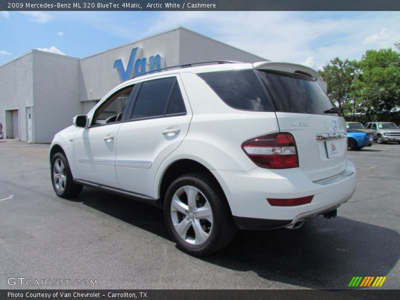 Arctic White / Cashmere 2009 Mercedes-Benz ML 320 BlueTec 4Matic