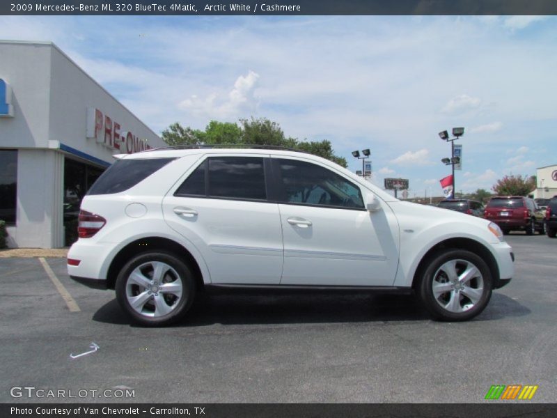 Arctic White / Cashmere 2009 Mercedes-Benz ML 320 BlueTec 4Matic