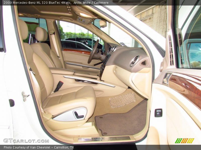 Arctic White / Cashmere 2009 Mercedes-Benz ML 320 BlueTec 4Matic