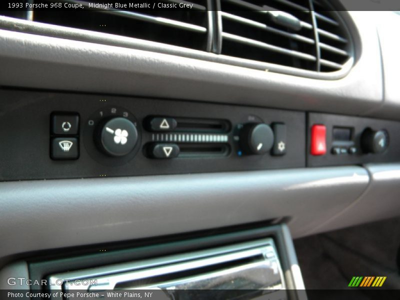 Controls of 1993 968 Coupe
