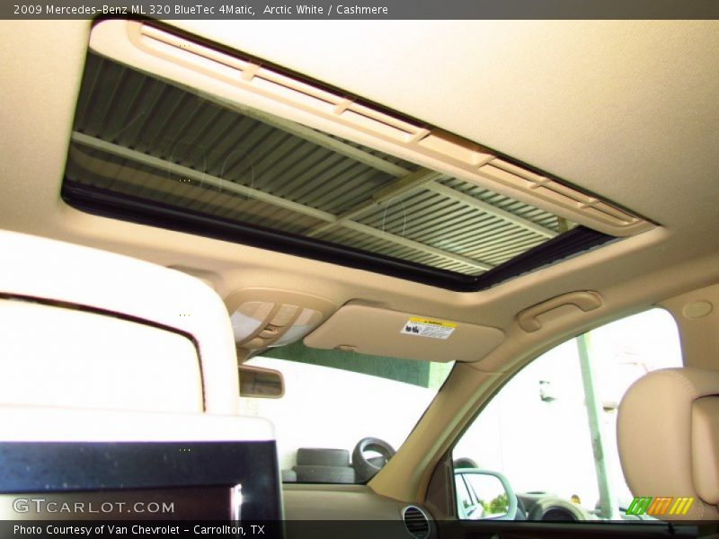 Arctic White / Cashmere 2009 Mercedes-Benz ML 320 BlueTec 4Matic