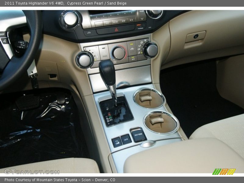 Cypress Green Pearl / Sand Beige 2011 Toyota Highlander V6 4WD
