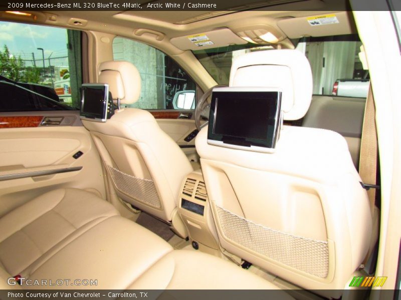 Arctic White / Cashmere 2009 Mercedes-Benz ML 320 BlueTec 4Matic