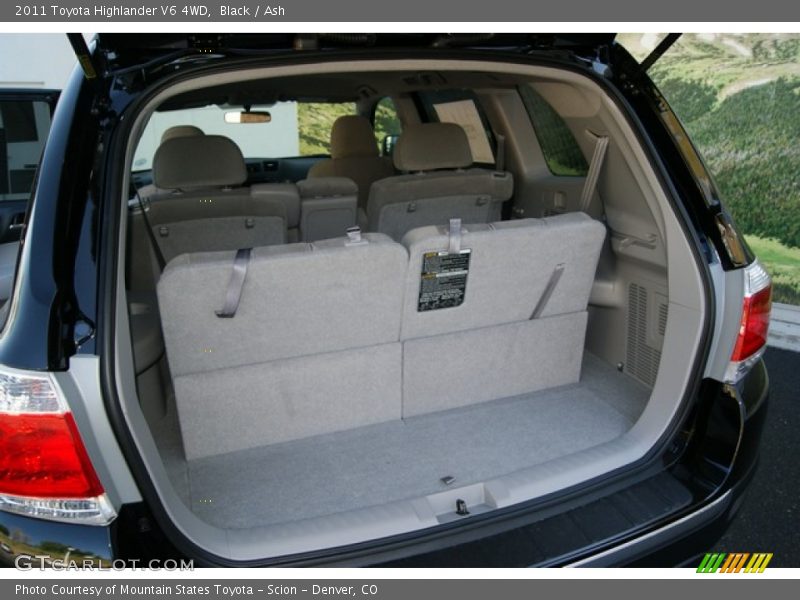 Black / Ash 2011 Toyota Highlander V6 4WD