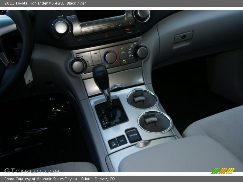 Black / Ash 2011 Toyota Highlander V6 4WD