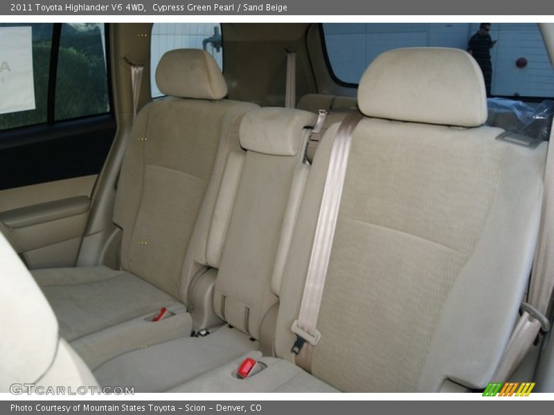 Cypress Green Pearl / Sand Beige 2011 Toyota Highlander V6 4WD