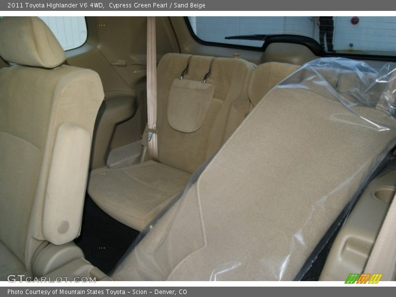 Cypress Green Pearl / Sand Beige 2011 Toyota Highlander V6 4WD