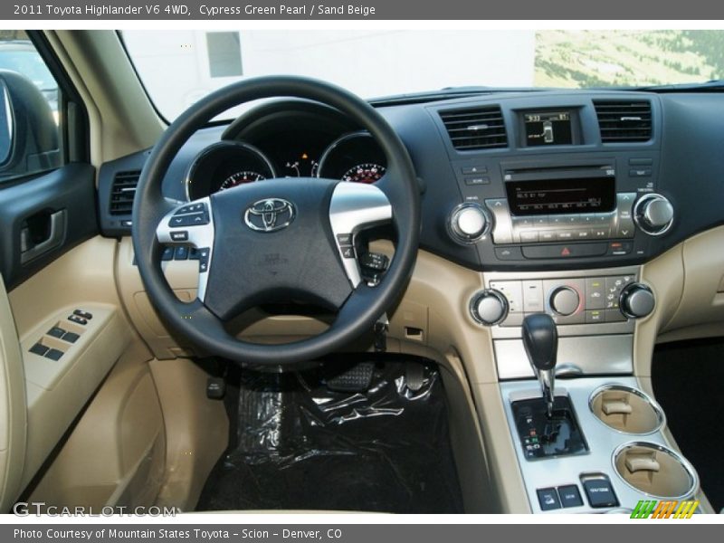 Cypress Green Pearl / Sand Beige 2011 Toyota Highlander V6 4WD