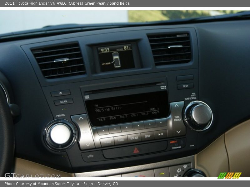 Cypress Green Pearl / Sand Beige 2011 Toyota Highlander V6 4WD