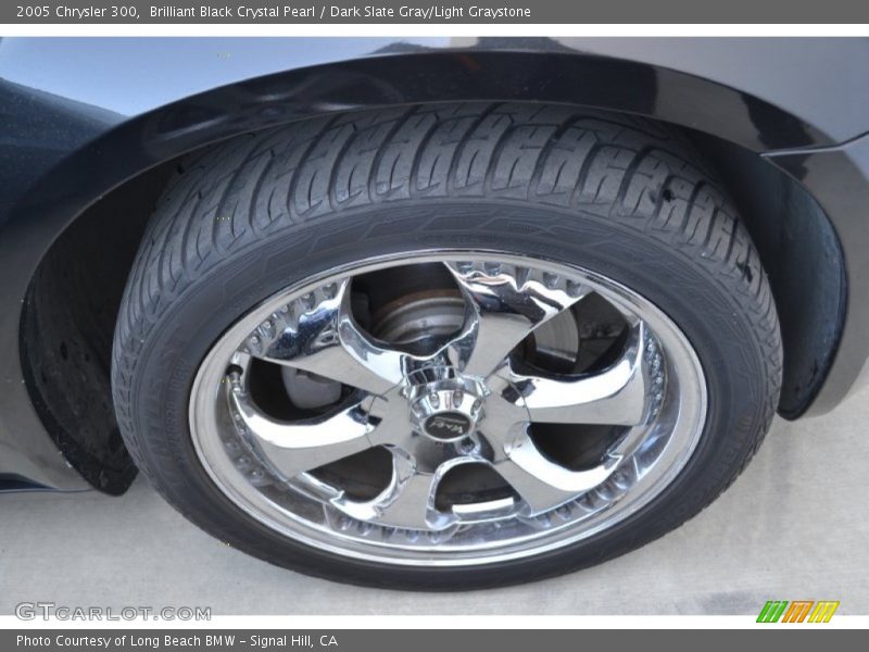 Brilliant Black Crystal Pearl / Dark Slate Gray/Light Graystone 2005 Chrysler 300