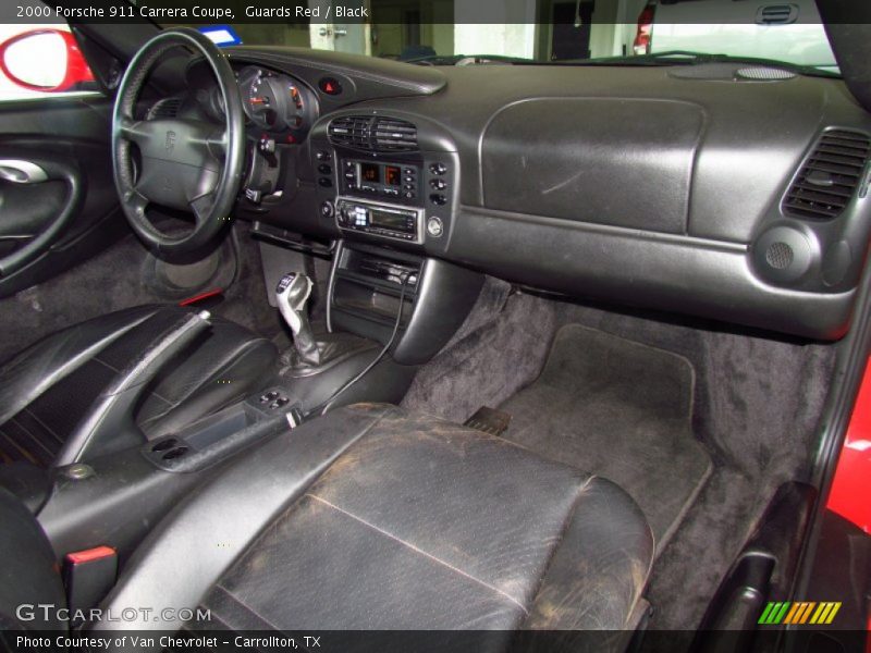 Dashboard of 2000 911 Carrera Coupe