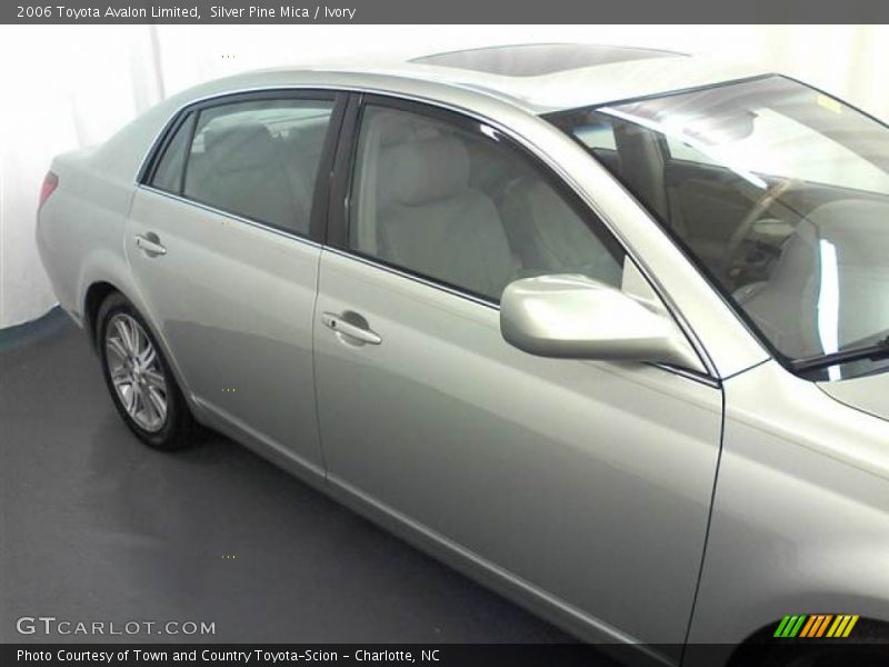 Silver Pine Mica / Ivory 2006 Toyota Avalon Limited