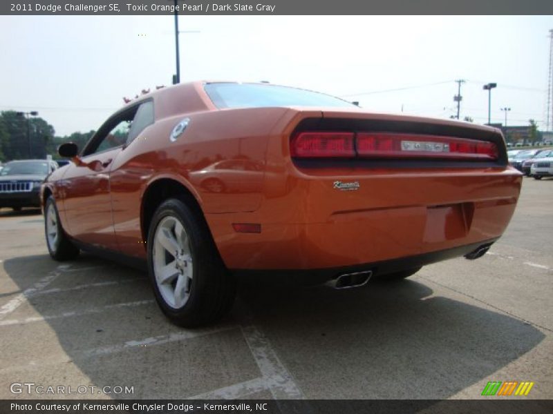 Toxic Orange Pearl / Dark Slate Gray 2011 Dodge Challenger SE