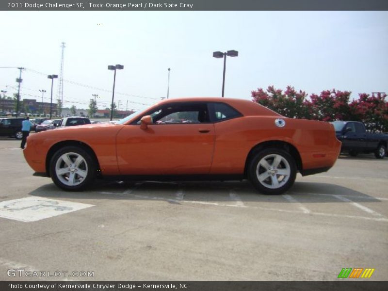 Toxic Orange Pearl / Dark Slate Gray 2011 Dodge Challenger SE