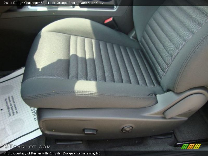 Toxic Orange Pearl / Dark Slate Gray 2011 Dodge Challenger SE