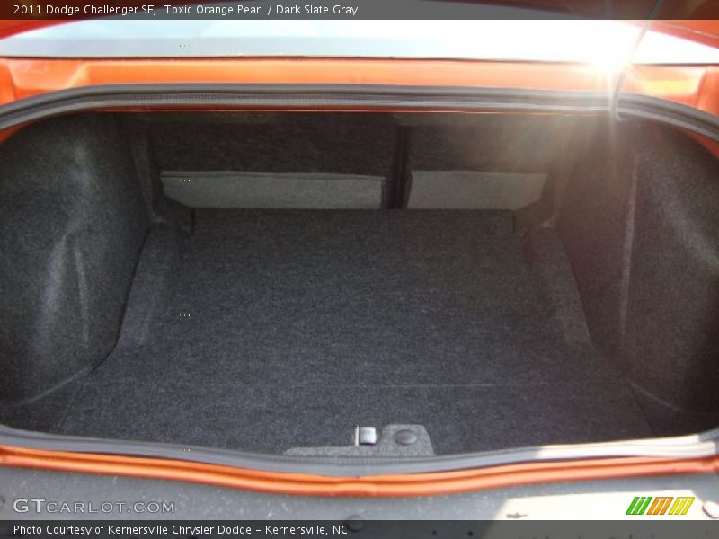 Toxic Orange Pearl / Dark Slate Gray 2011 Dodge Challenger SE