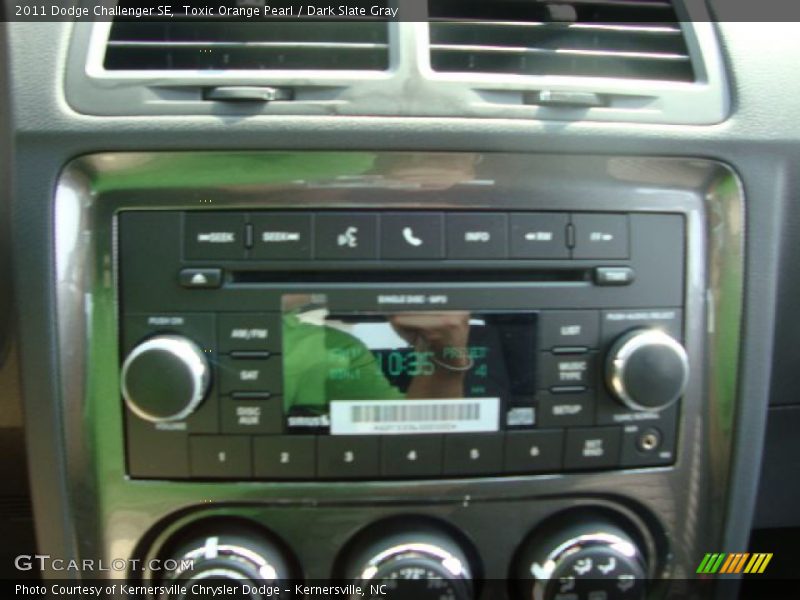 Toxic Orange Pearl / Dark Slate Gray 2011 Dodge Challenger SE