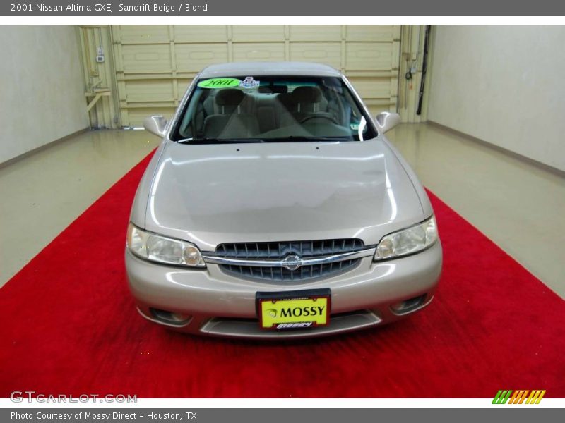 Sandrift Beige / Blond 2001 Nissan Altima GXE