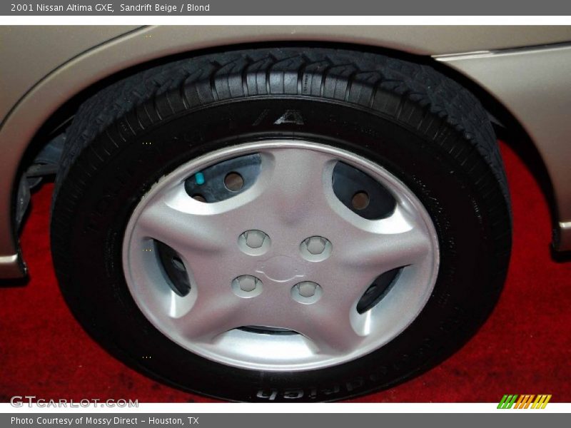 Sandrift Beige / Blond 2001 Nissan Altima GXE