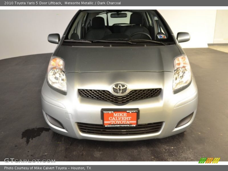Meteorite Metallic / Dark Charcoal 2010 Toyota Yaris 5 Door Liftback