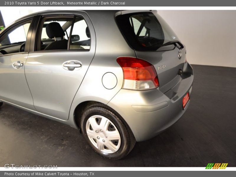 Meteorite Metallic / Dark Charcoal 2010 Toyota Yaris 5 Door Liftback