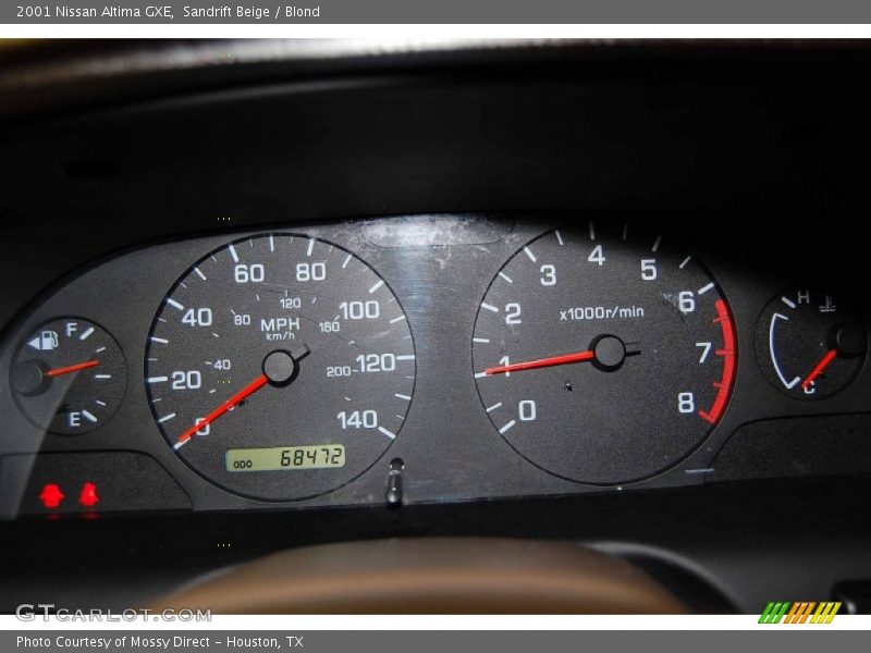 Sandrift Beige / Blond 2001 Nissan Altima GXE