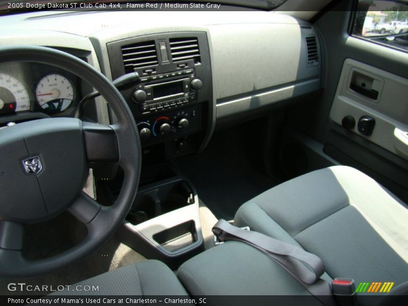 Flame Red / Medium Slate Gray 2005 Dodge Dakota ST Club Cab 4x4