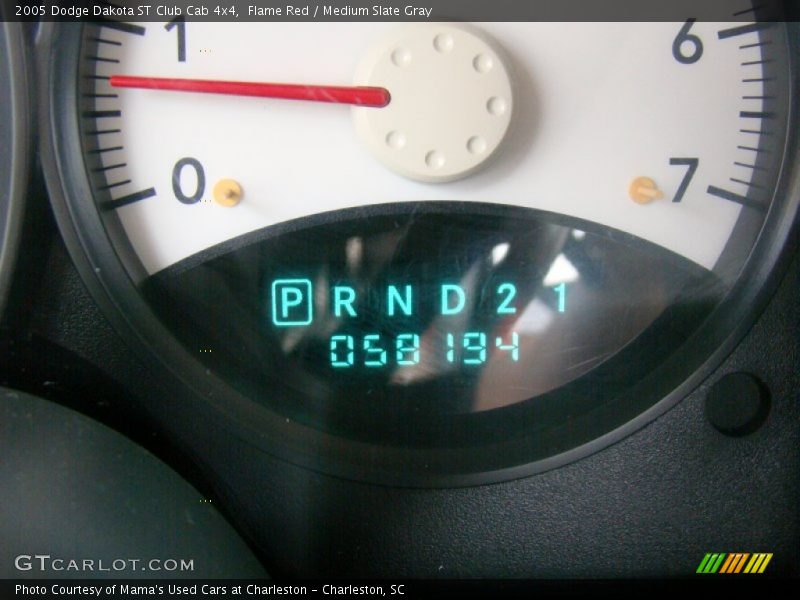 Flame Red / Medium Slate Gray 2005 Dodge Dakota ST Club Cab 4x4