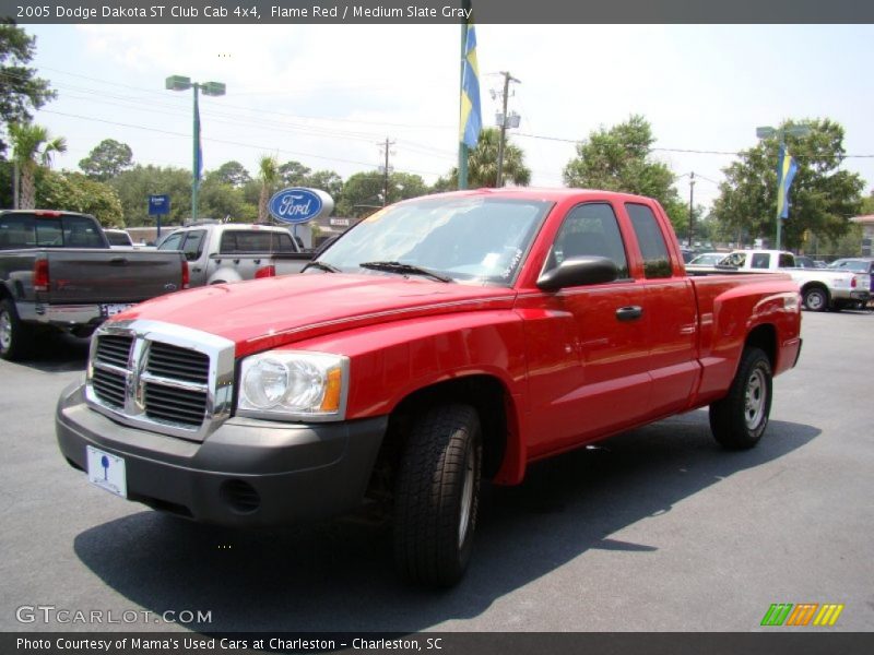 Flame Red / Medium Slate Gray 2005 Dodge Dakota ST Club Cab 4x4