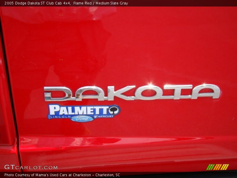 Flame Red / Medium Slate Gray 2005 Dodge Dakota ST Club Cab 4x4