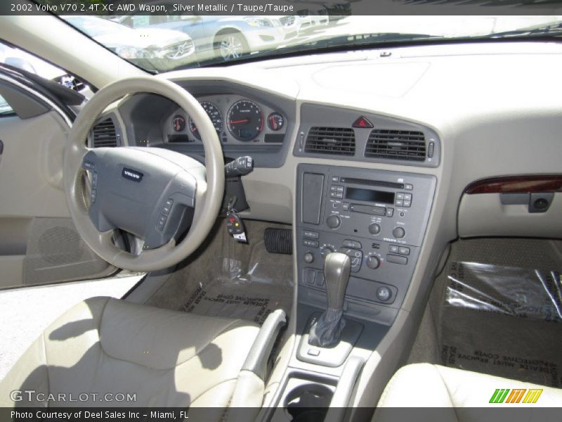 Silver Metallic / Taupe/Taupe 2002 Volvo V70 2.4T XC AWD Wagon