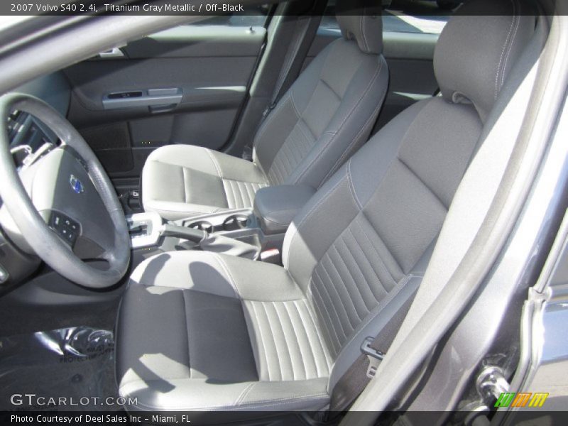 Titanium Gray Metallic / Off-Black 2007 Volvo S40 2.4i