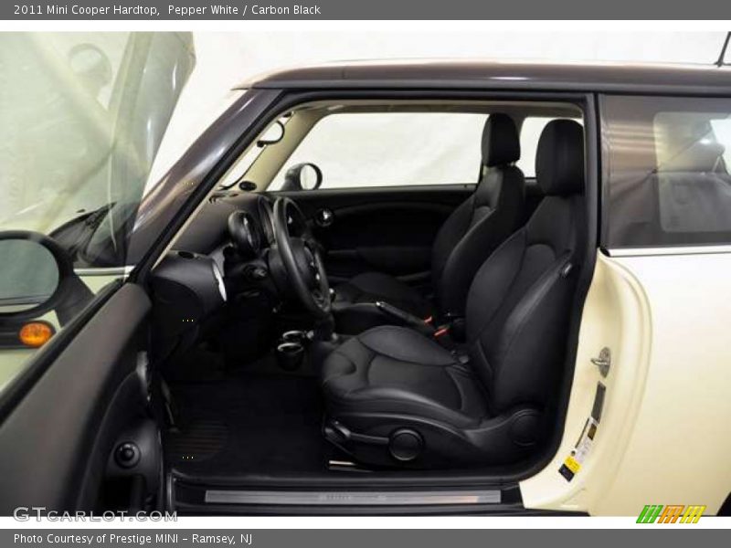 Pepper White / Carbon Black 2011 Mini Cooper Hardtop