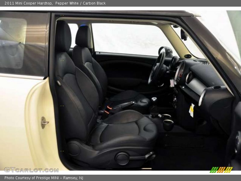 Pepper White / Carbon Black 2011 Mini Cooper Hardtop