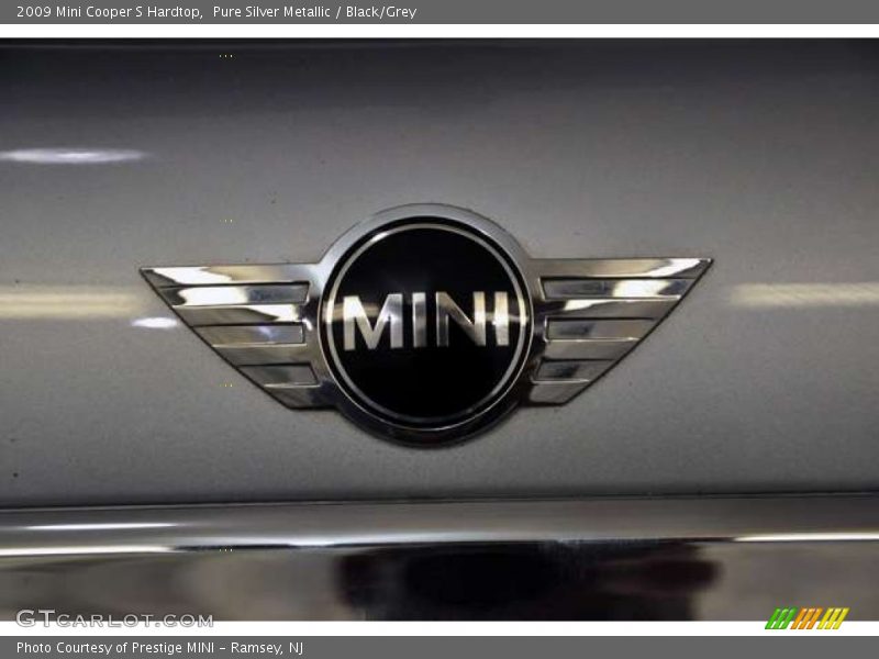 Pure Silver Metallic / Black/Grey 2009 Mini Cooper S Hardtop