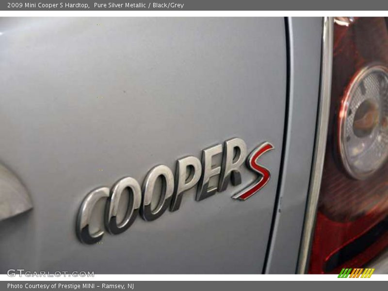 Pure Silver Metallic / Black/Grey 2009 Mini Cooper S Hardtop