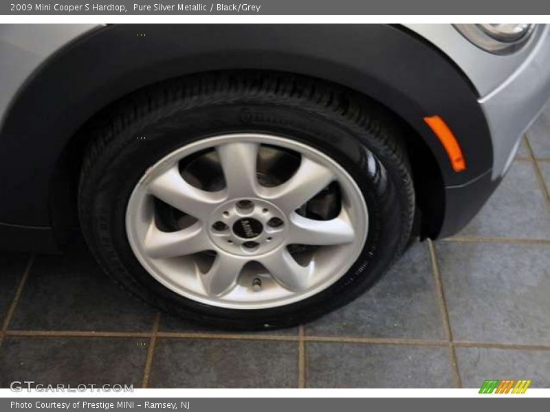 Pure Silver Metallic / Black/Grey 2009 Mini Cooper S Hardtop