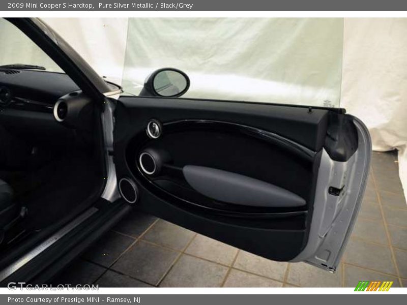 Pure Silver Metallic / Black/Grey 2009 Mini Cooper S Hardtop