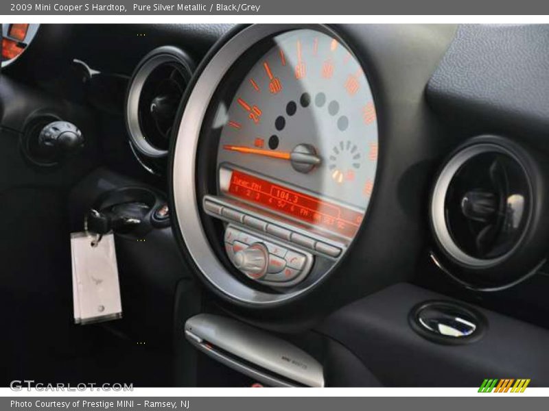 Pure Silver Metallic / Black/Grey 2009 Mini Cooper S Hardtop