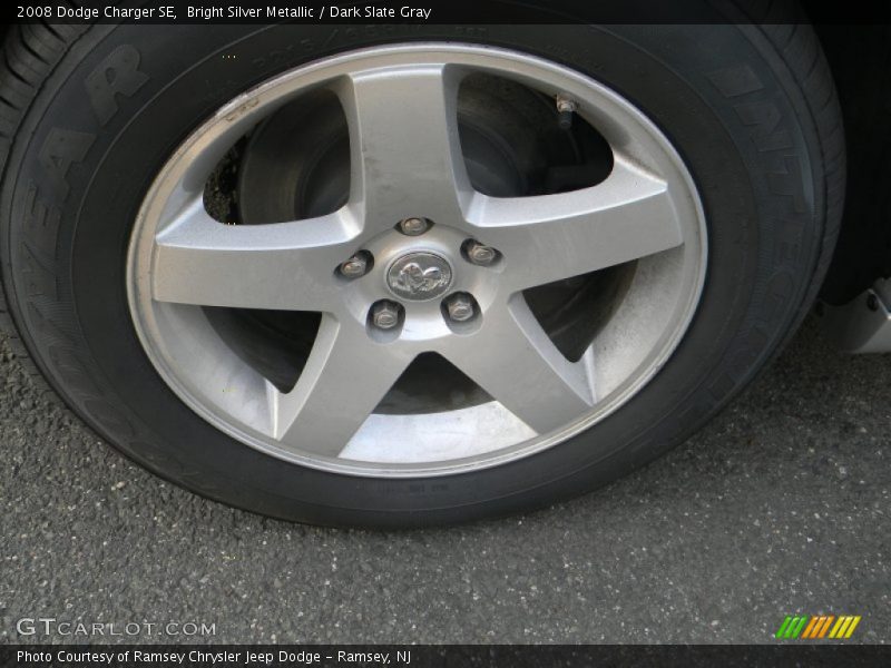 Bright Silver Metallic / Dark Slate Gray 2008 Dodge Charger SE