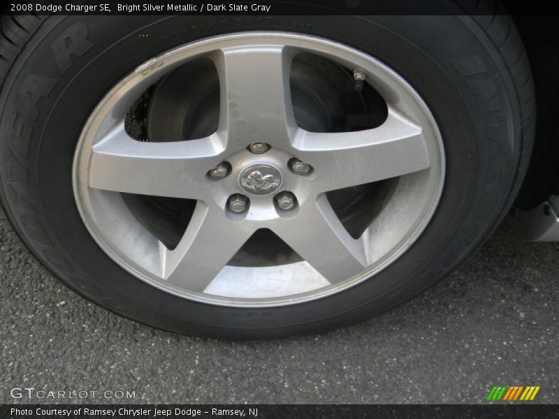 Bright Silver Metallic / Dark Slate Gray 2008 Dodge Charger SE
