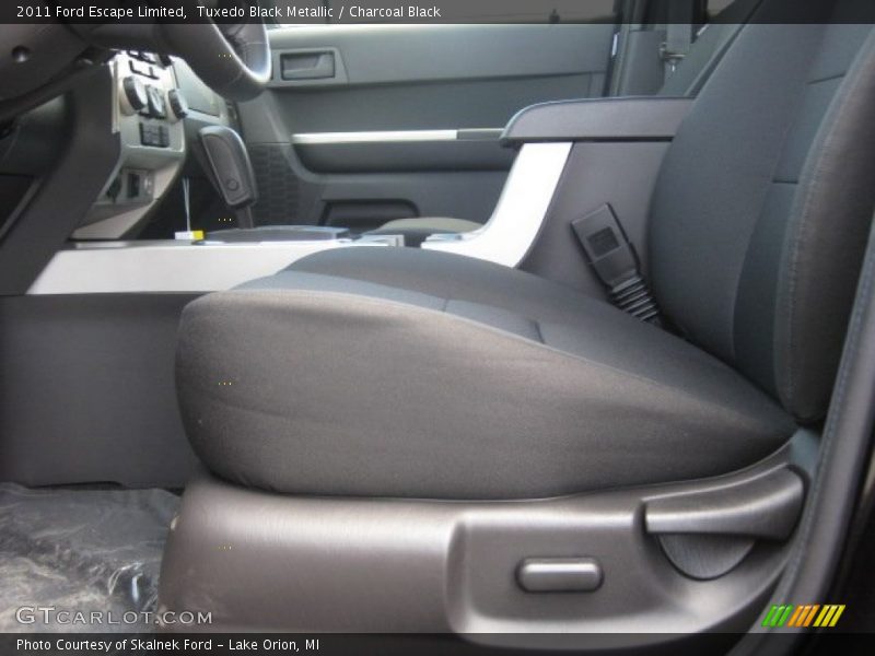 Tuxedo Black Metallic / Charcoal Black 2011 Ford Escape Limited