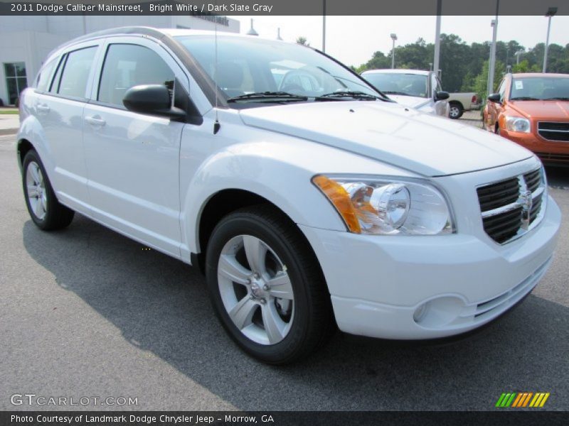 Bright White / Dark Slate Gray 2011 Dodge Caliber Mainstreet